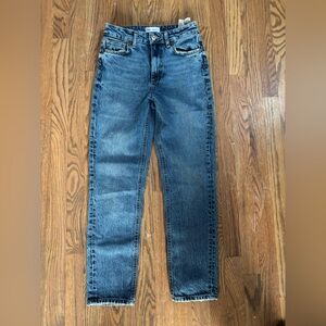 Zara Women’s Straight Blue Jeans